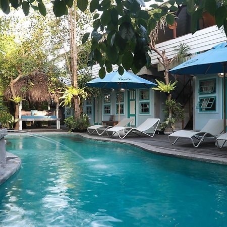 Kosta Hostel Seminyak Εξωτερικό φωτογραφία